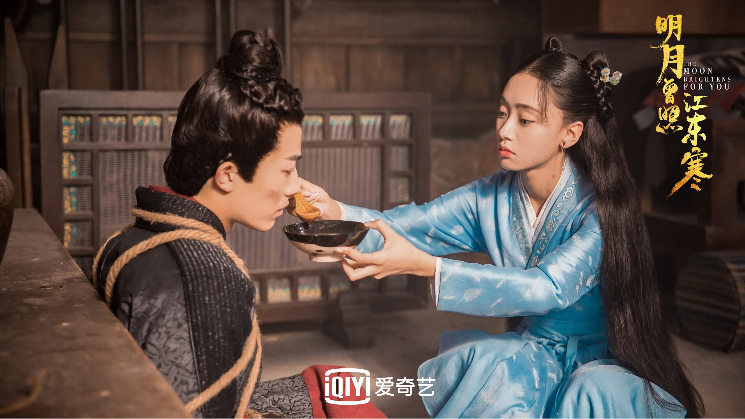 传奇巨星的幕后故事：他们的荣耀背后有何秘密？，荣耀传奇女主